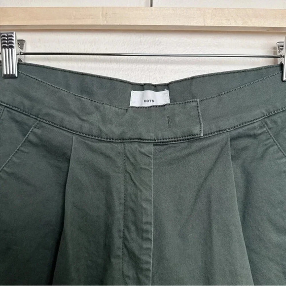 KOTN Green Women's Shorts Bermudas - Picture 7 of 14